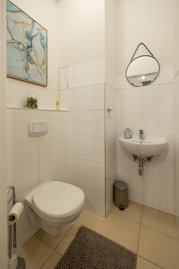 Turquoise Inspired Deluxe Centrally Located เวียนนา ภายนอก รูปภาพ